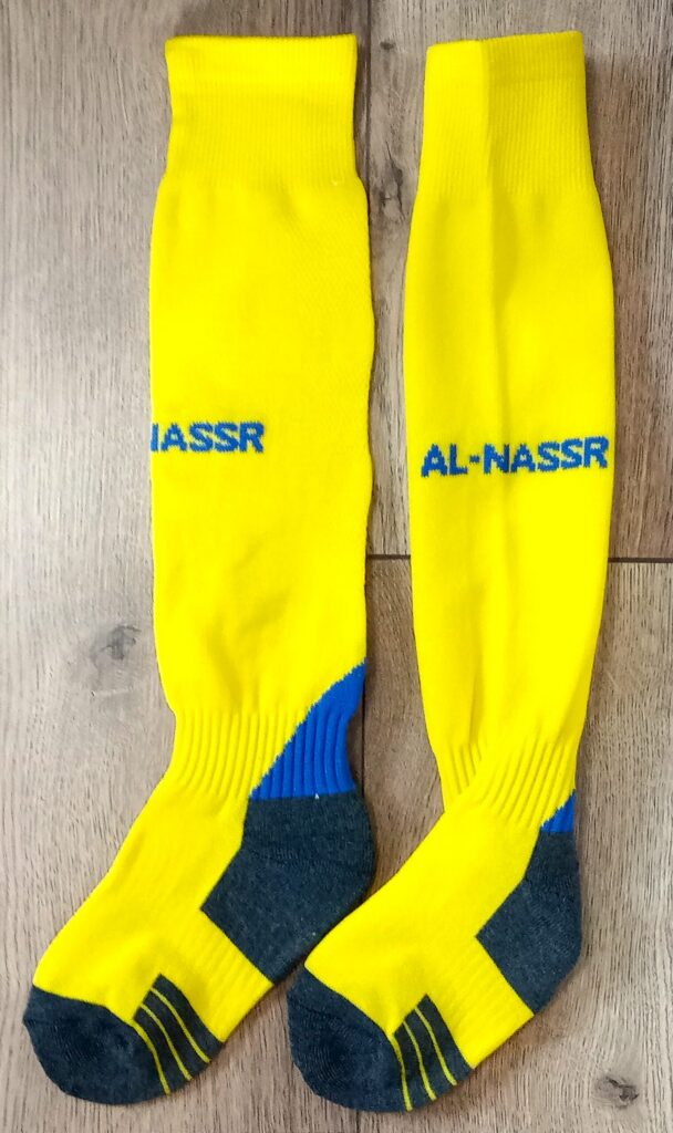 Детские футбольные гетры AL NASSR Home 2025, жёлтые, размер 27-35