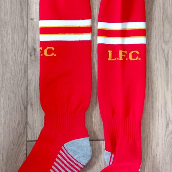 Дитячі футбольні гетри LIVERPOOL HOME 2025, червоні, розмір 27–35
