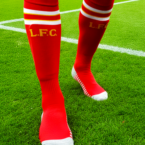 Гетры детские с символикой футбольного клуба LIVERPOOL HOME 2025 , размер 27-35, цвет красный