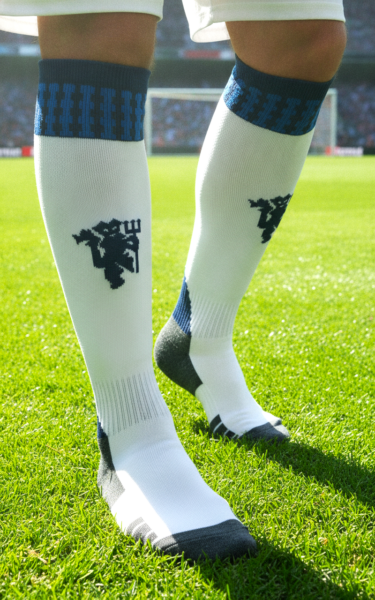 Гетры детские с символикой футбольного клуба MANCHESTER UNITED AWAY 2025, размер 27-35, цвет - белый-синий