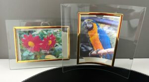 Дві скляні фоторамки розмірами 20×20 та 21×15 см