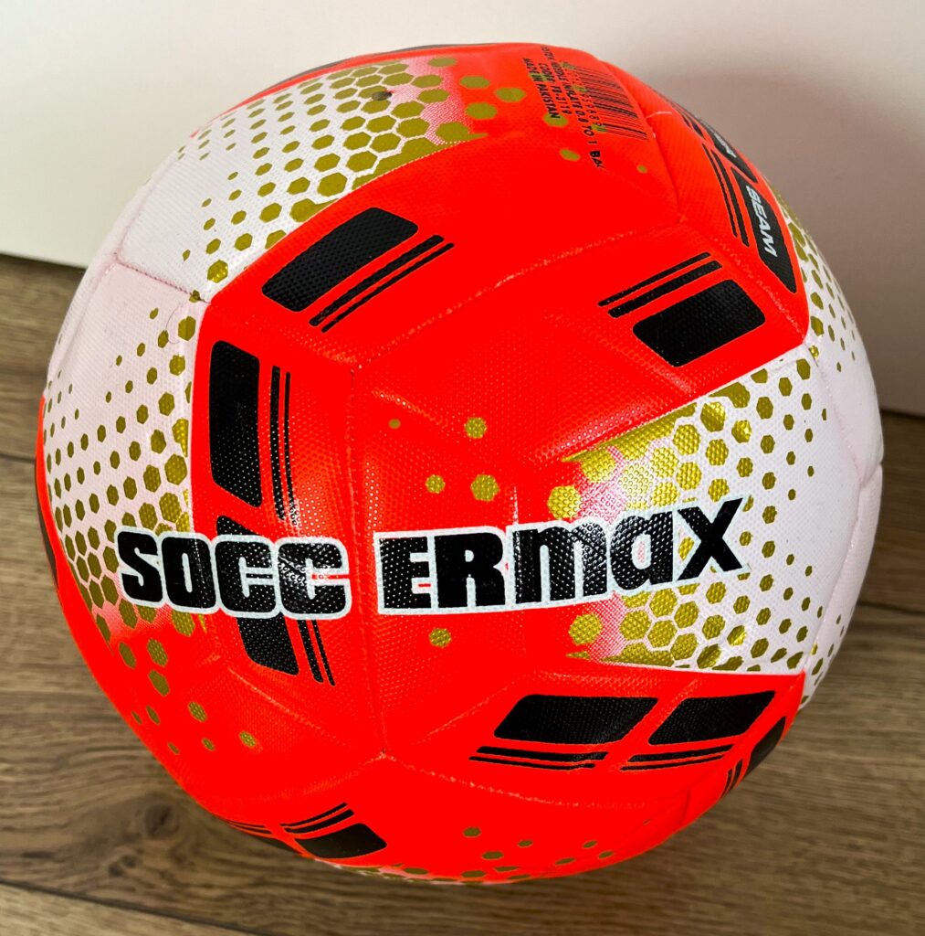 Футбольный мяч HYBRID SOCCERMAX FIFA, размер №5, из полиуретана, красно-белый