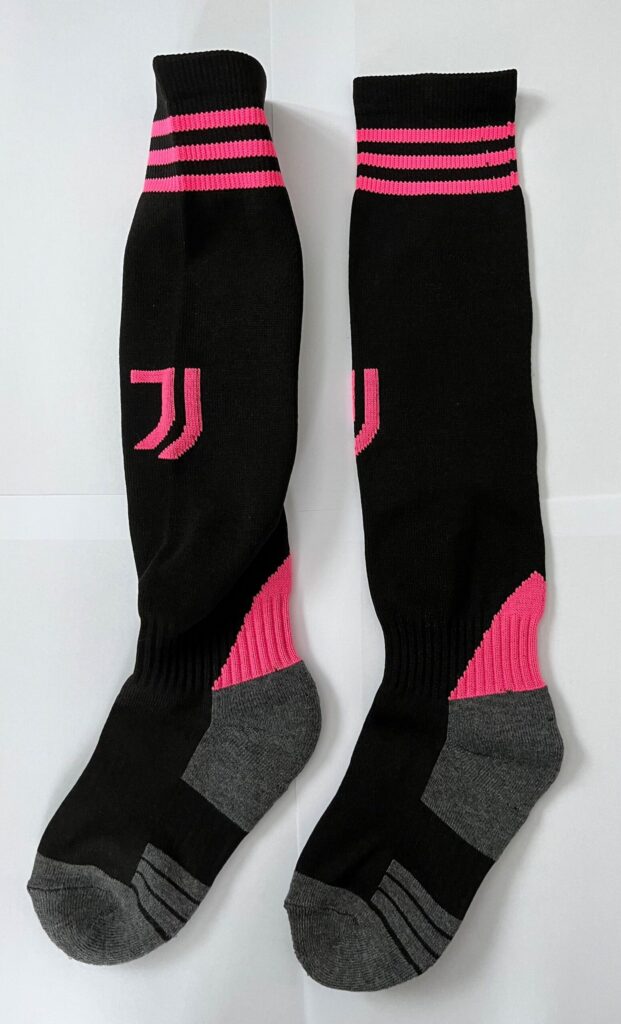 Дитячі поліестерові гетри Juventus Home 2026, чорний-рожевий, розмір 27-35